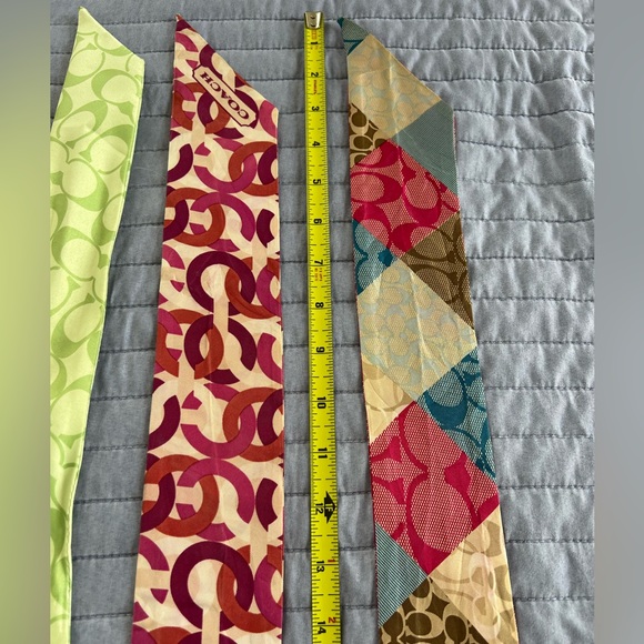 Set of 3 Vintage Coach Scarves - Picture 8 of 9